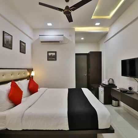 Banyan Paradise Resort Vadodara Extérieur photo