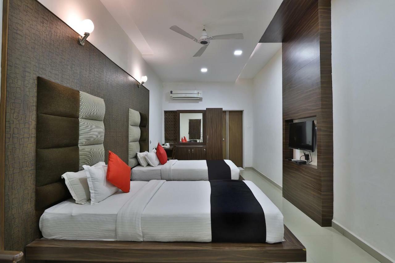 Banyan Paradise Resort Vadodara Extérieur photo