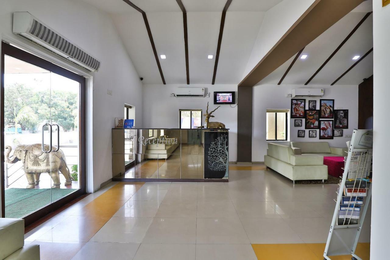 Banyan Paradise Resort Vadodara Extérieur photo